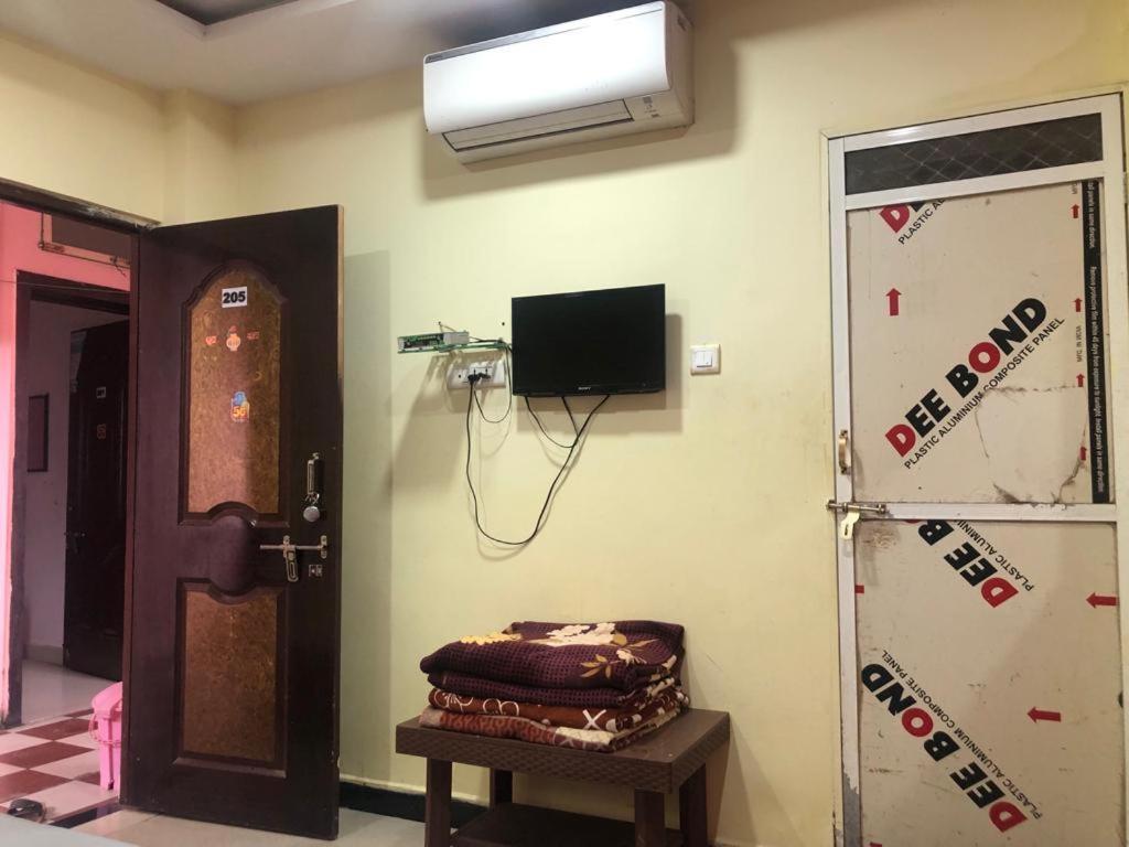 New Yanti Guest House Ujjain Exteriör bild