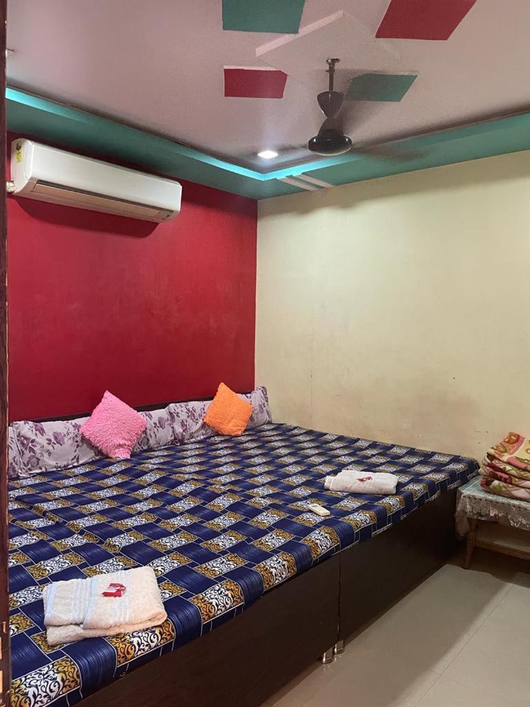 New Yanti Guest House Ujjain Exteriör bild